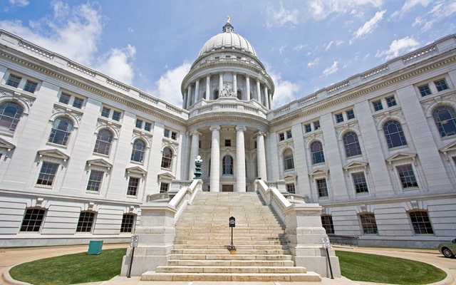 How Many Federal Courts Are in Wisconsin?
